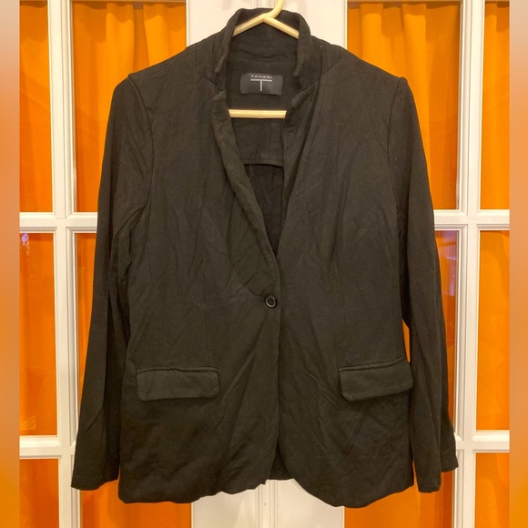 Tahari Jackets & Blazers - Tahari size medium unstructured black blazer - VGUC